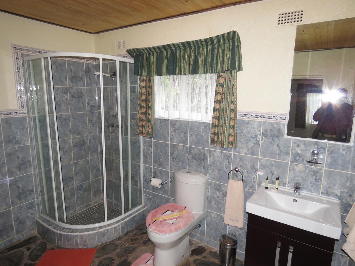 Parrot Lodge Булавайо Екстериор снимка