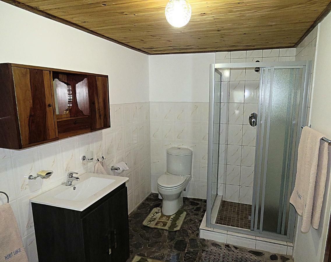 Parrot Lodge Булавайо Екстериор снимка